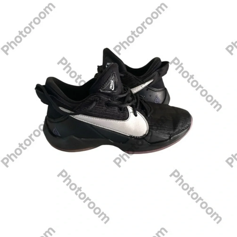 Nike Zoom freak 2 Sneakers Black and Silver